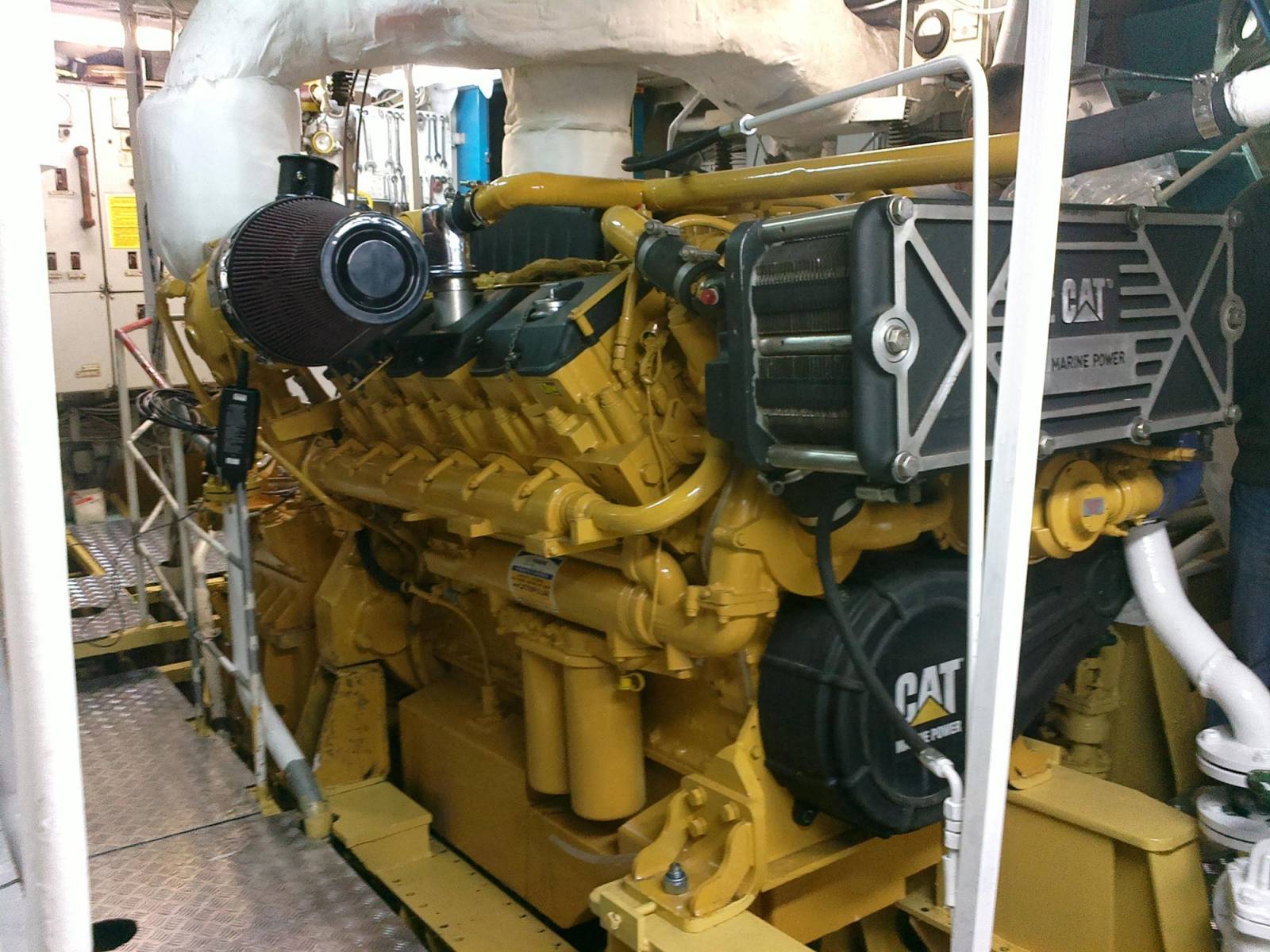 Двигатель cat c32